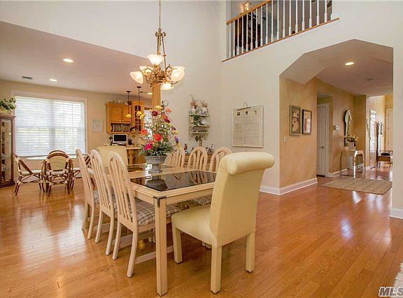 5th image of 282 Altessa Blvd