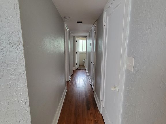 4th image of 511 11th Ave N APT 2