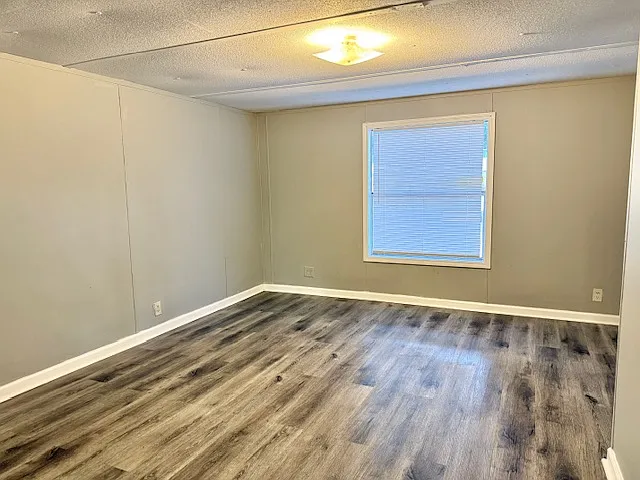 205 W Conyers Ave #7 — Photo 9