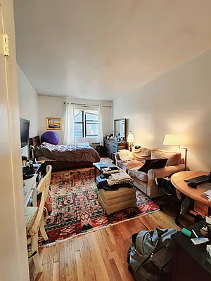 Rented by Oxford Property Group | media 19