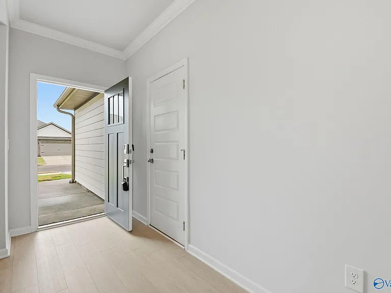 304 Allene Way — Photo 11