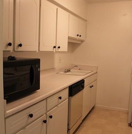 5th image of 3820 Fairfield Ave Unit 96