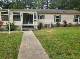 33061 Taylors Cove Rd, New Church, VA 23415