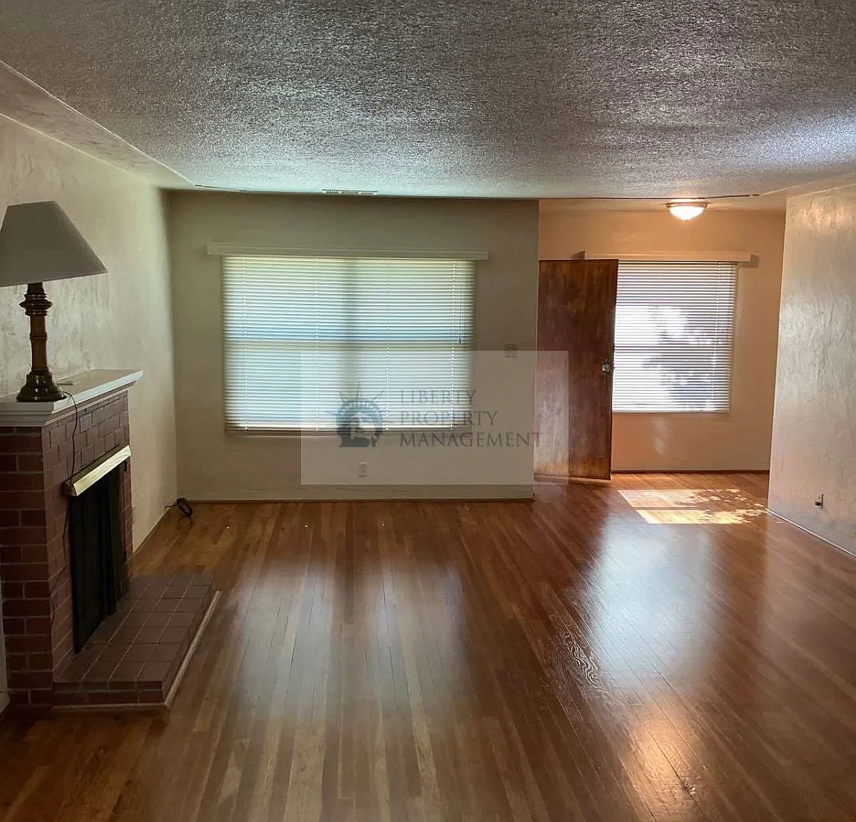 3 bed, 1344 sqft, $2,045 — Photo 4