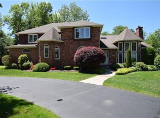 99 Roxbury Park, East Amherst, NY 14051