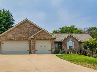 300 Madelyn Ct, Washington, MO 63090