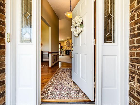 5th image of 2689 Oakbrook Dr
