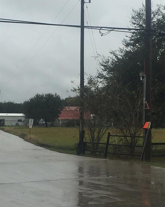 2nd image of 19327 Stuebner Airline Rd
