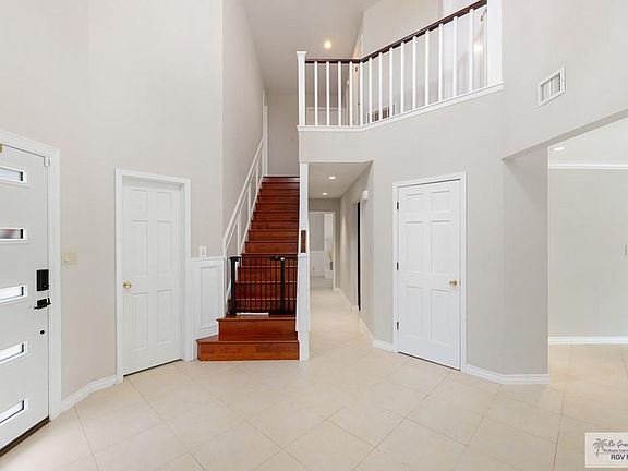 4th image of 617 Escandon Ave