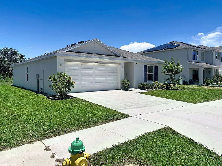 1906 Blue Stream St — Photo 3