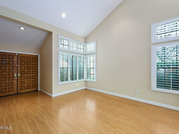 3rd image of 4858 Wiggin St