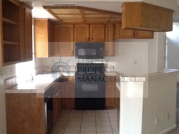 5th image of 1824 Volendam Ave