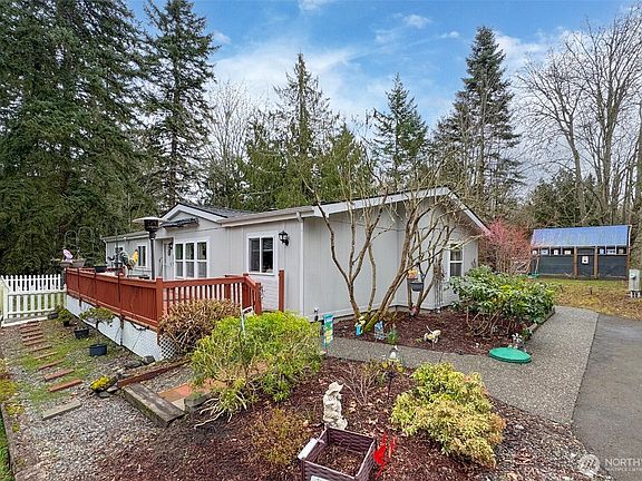 2nd image of 141 Lavender Ridge Lane