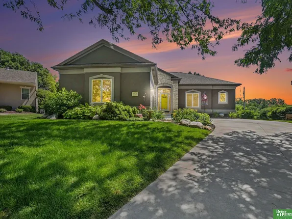 11414 Iowa Cir, Omaha, NE 68142
