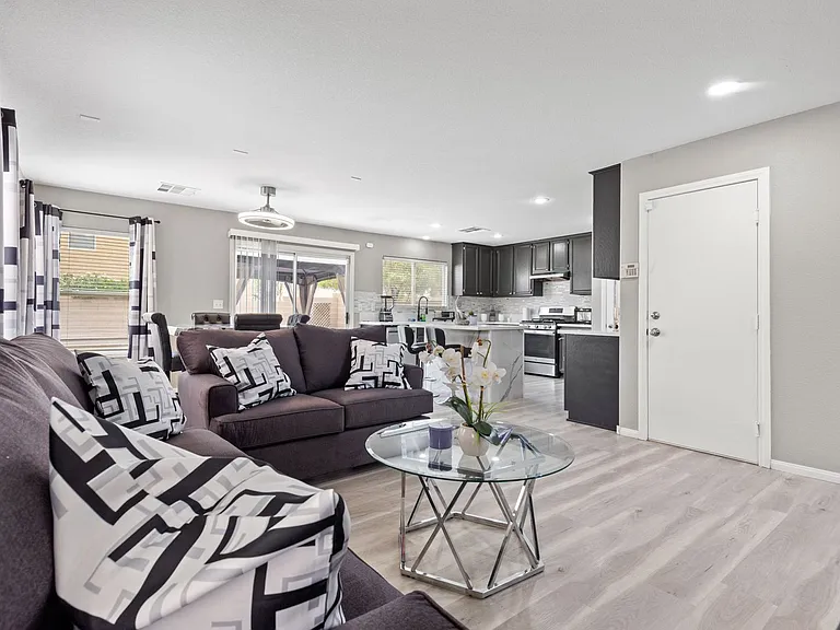 6391 Cactus Dahlia St — Photo 5