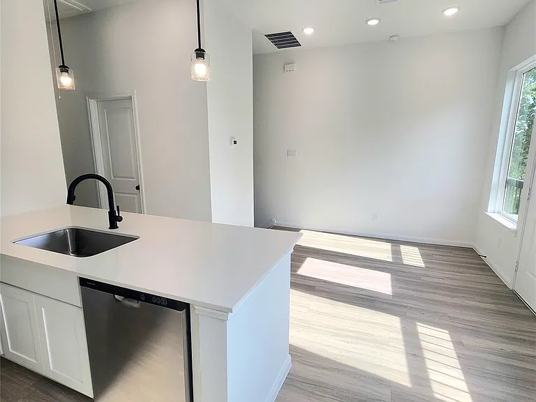 4713 Mallow St #C — Photo 10