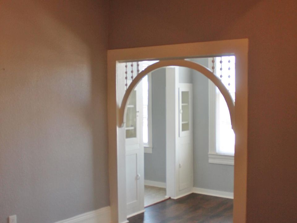 1st image of 516 E Quincy St APT 3