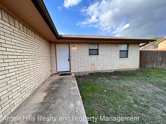 4th image of 212 Mack Hollimon Dr