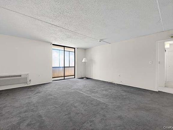 5th image of 800 Willis Avenue #119
