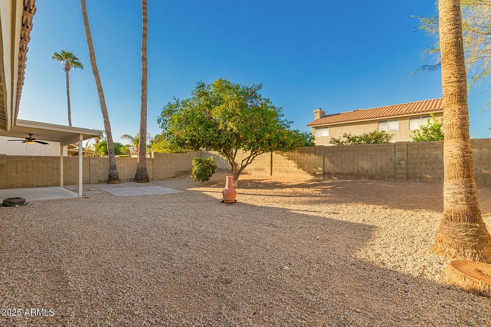 3 bed, 1739 sqft, $2,600 — Photo 4