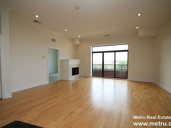 4th image of 4651 N Greenview Ave APT 401
