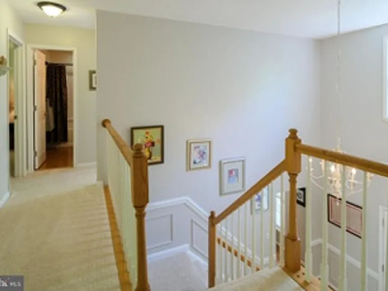 391 Windermere Dr — Photo 17