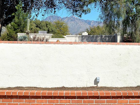 4th image of 2739 N Camino Valle Verde