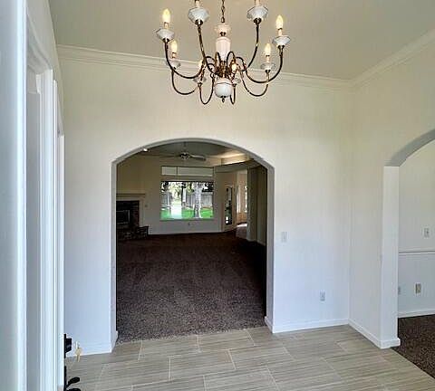 5th image of 1105 W Hemlock Avenue