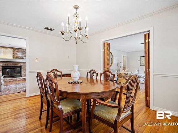 5th image of 4151 Carmel Dr N