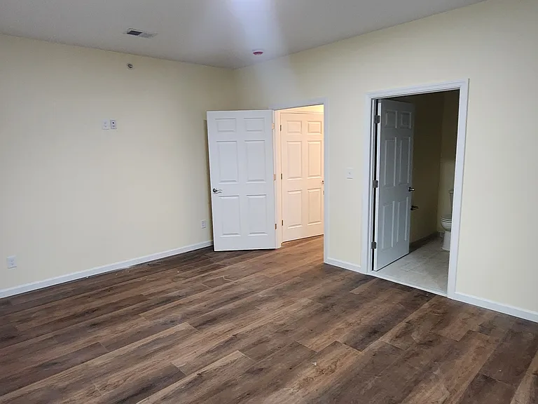 431 Morris Ave #3 — Photo 12