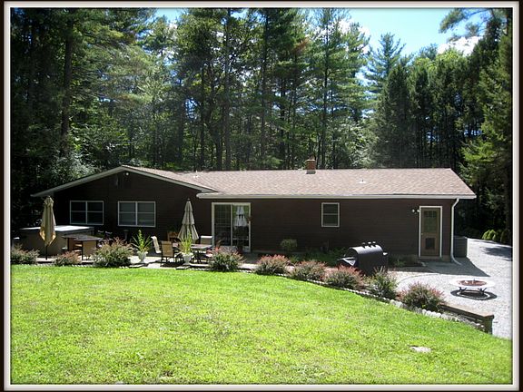 secluded backyard 3.6 acres