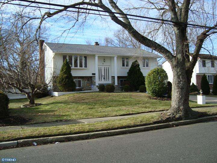 1st image of 9 Brandywine Dr