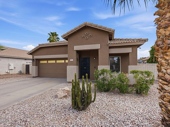 3rd image of 3721 E WYATT Way