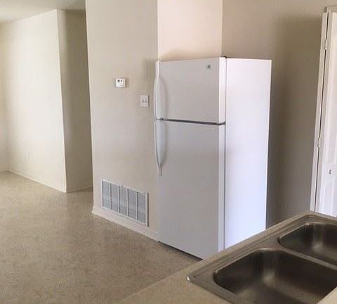 3rd image of 407 Brittney Way APT D