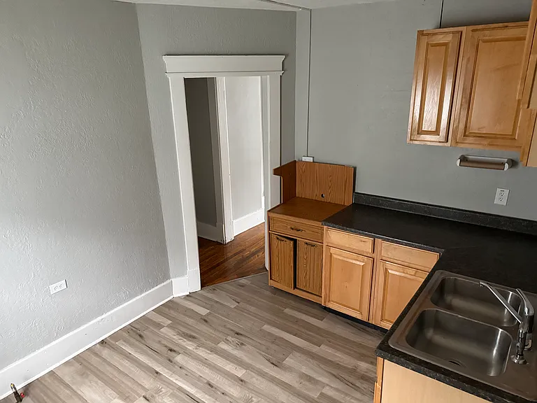 516 Washington Ave #A — Photo 7