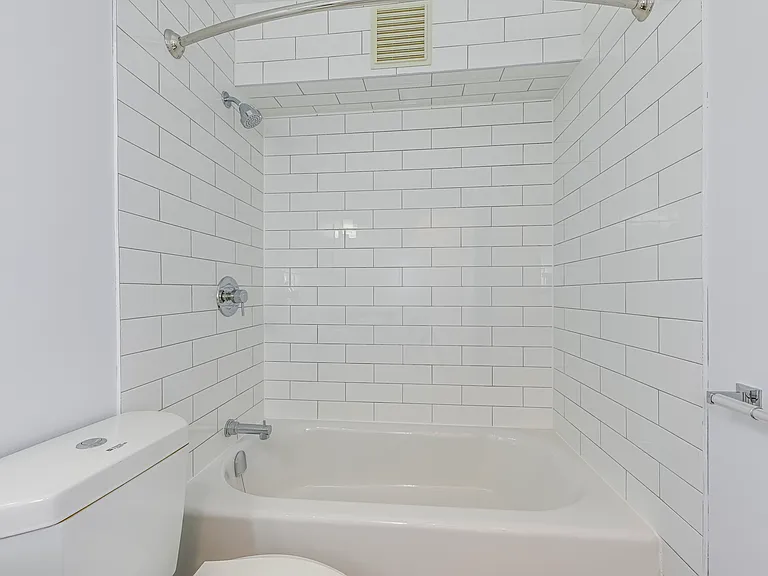 356 Hoffman St — Photo 10