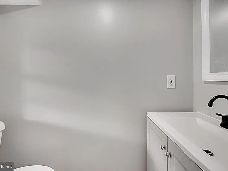 727 Otis Pl NW — Photo 12