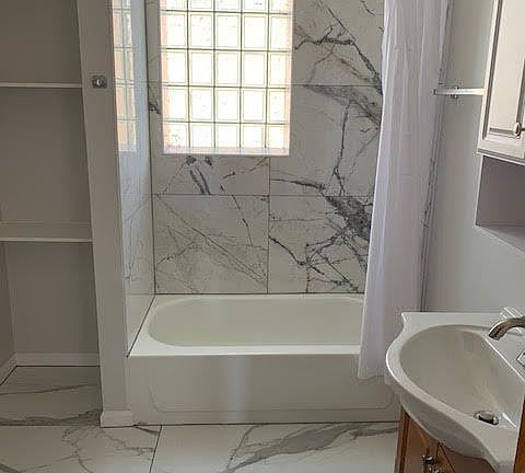 5th image of 2556 S Albany Ave #2
