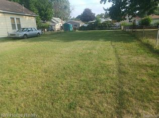 1147 E Granet Ave, Hazel Park, MI 48030