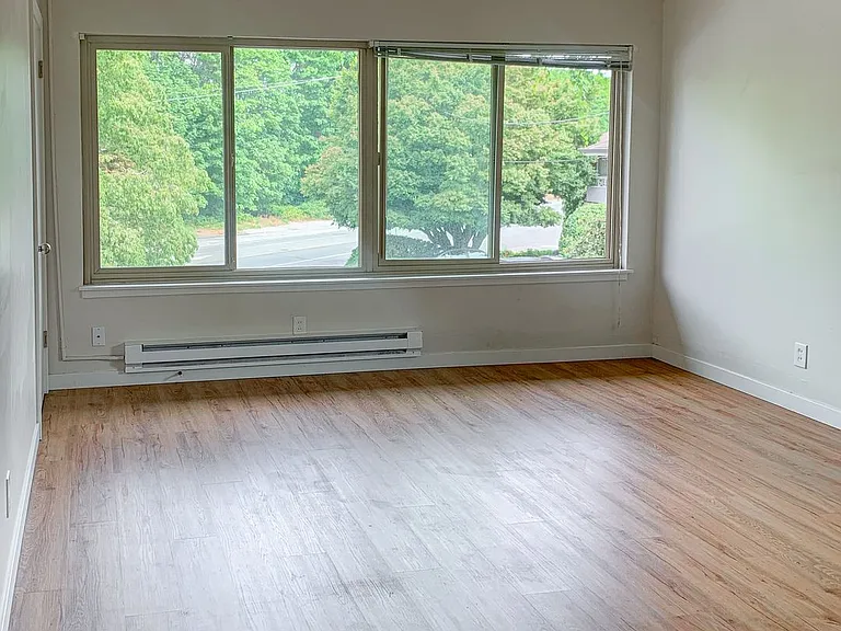 4259 Gilman — Photo 2