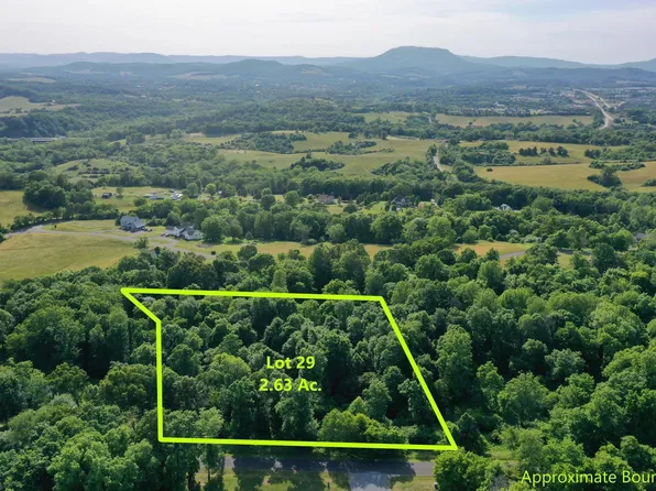 29 Longview Meadow Dr, Buena Vista, VA 24416