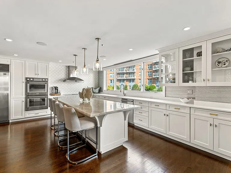 50 Battery St #103-104 — Photo 1