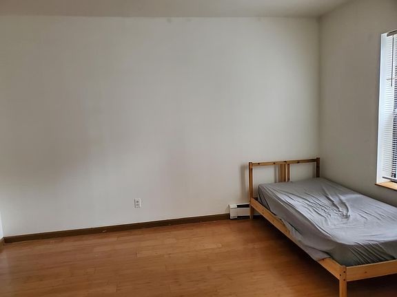 3rd image of 358 Grove St APT 4D