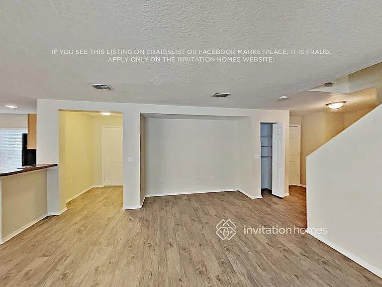 7273 Wakeview Dr — Photo 5