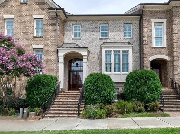 7556 McCrimmon Pkwy, Cary, NC 27519