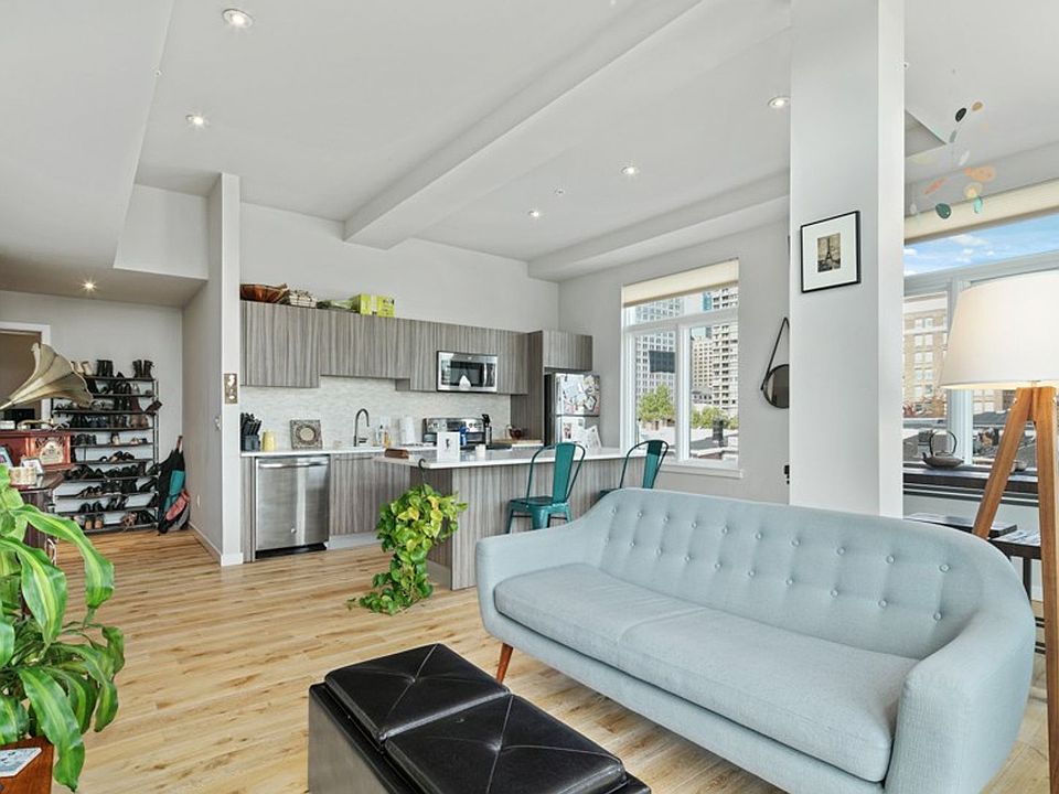 1st image of 412-426 S 13th St #601
