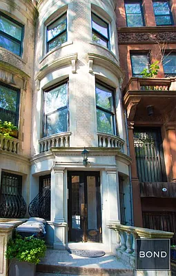 Rented by Bond New York | media 37