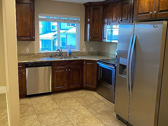 2nd image of 410 Elk Valley Dr