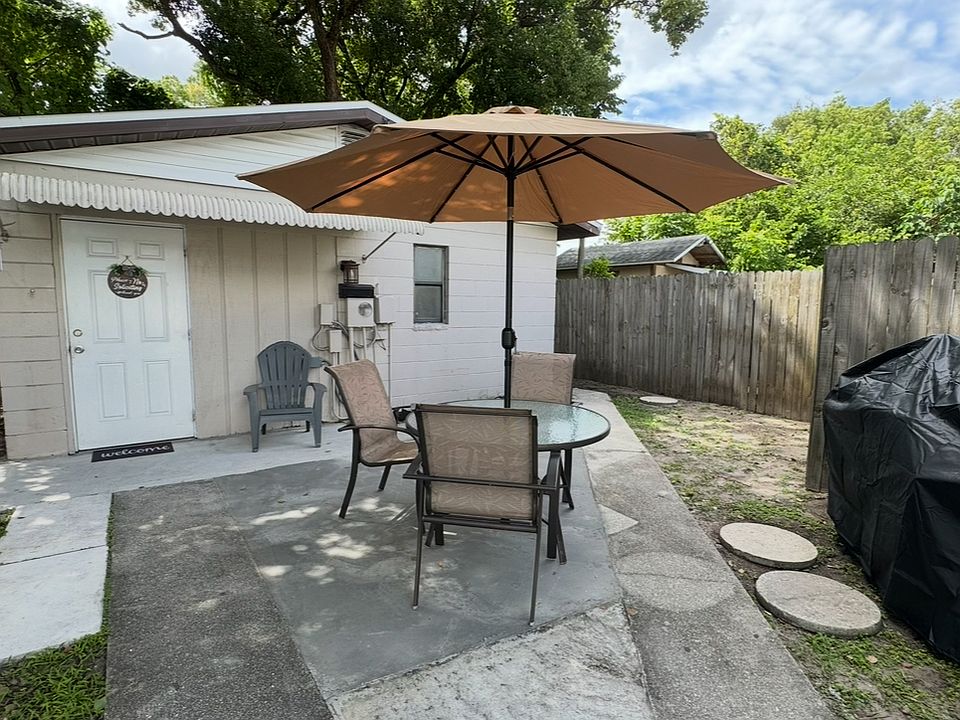 1st image of 7404 N Coarsey Dr