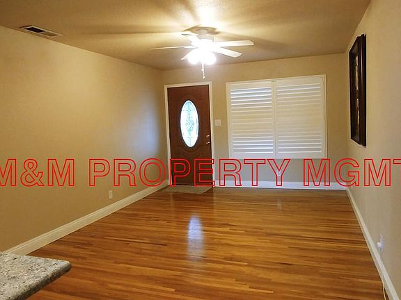 10739 Segovia Way Living Room